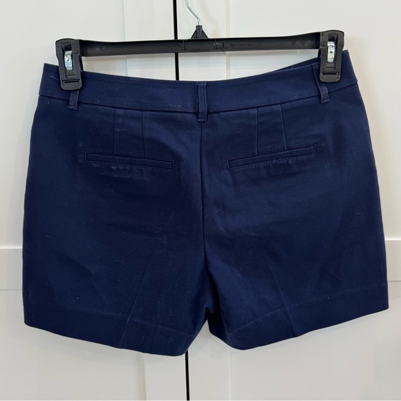 White House Black Market The 5” Shorts Navy Blue 5 pocket Sz 4 - Picture 4 of 9